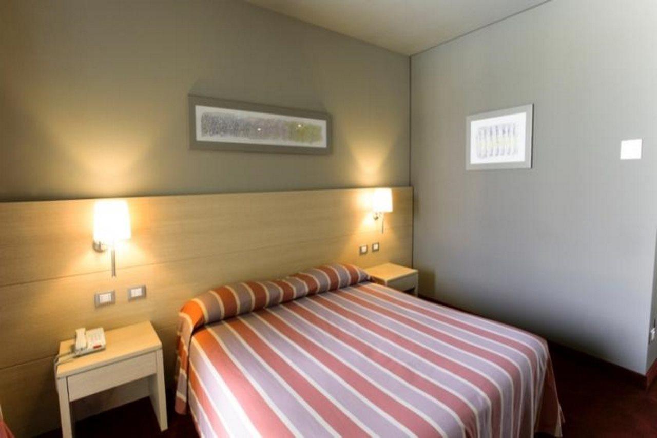 Manerba Del Garda Resort エクステリア 写真