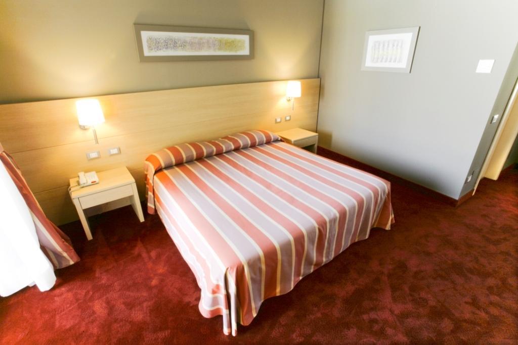 Manerba Del Garda Resort エクステリア 写真