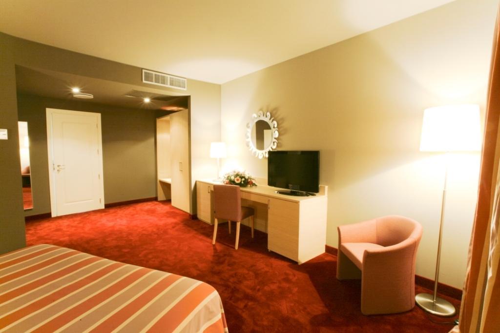 Manerba Del Garda Resort エクステリア 写真